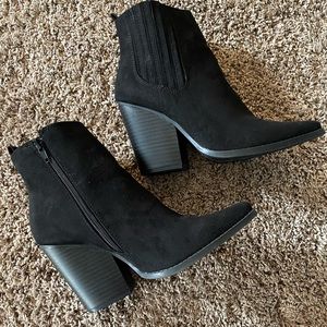Boutique Talulah Emerson bootie black 6
